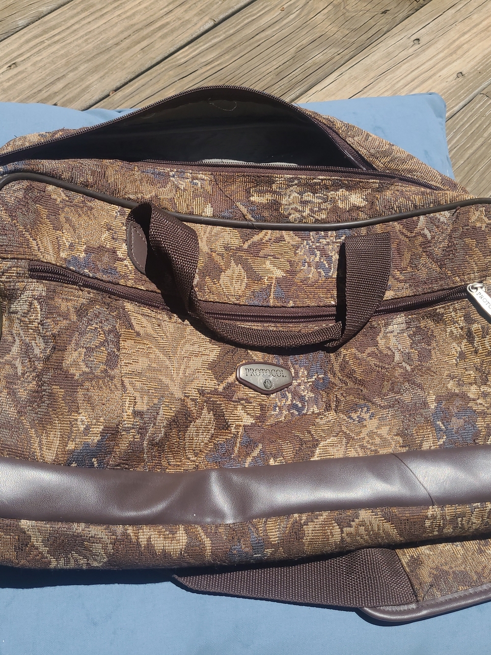 Protocol Women's Floral Jacquard Travel Bag in Brown